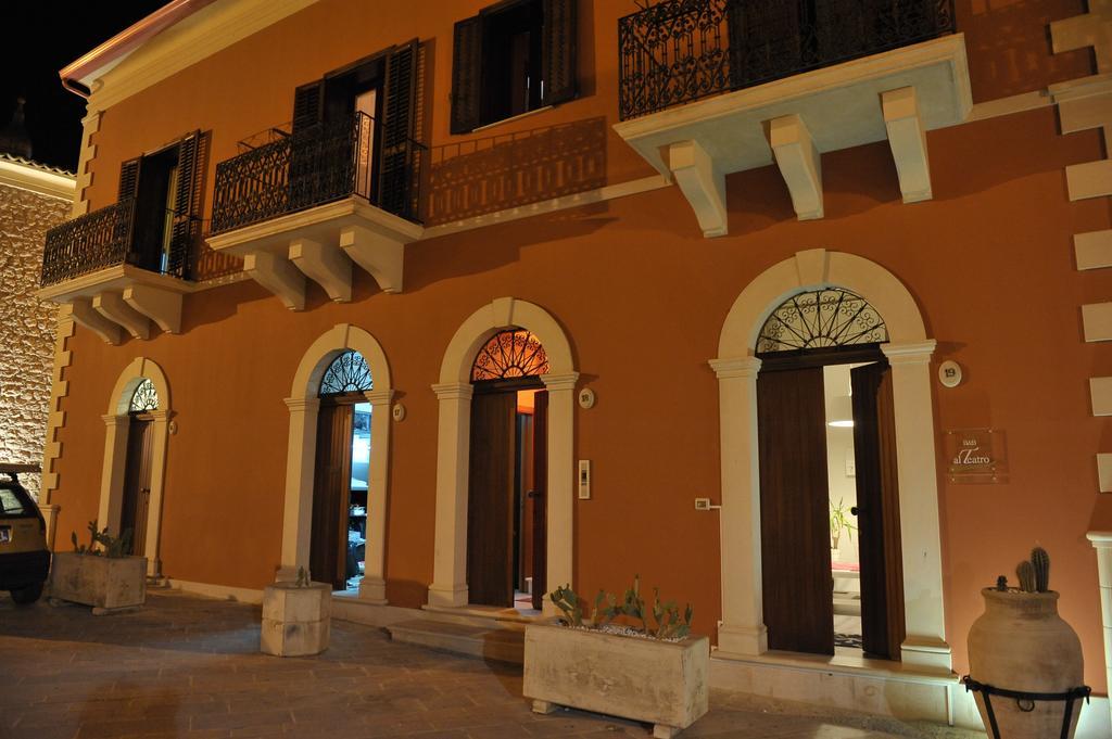 קומיסו B&B Al Teatro חדר תמונה