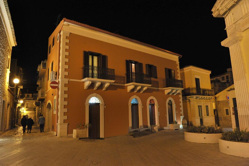 קומיסו B&B Al Teatro חדר תמונה