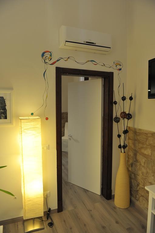 קומיסו B&B Al Teatro מראה חיצוני תמונה