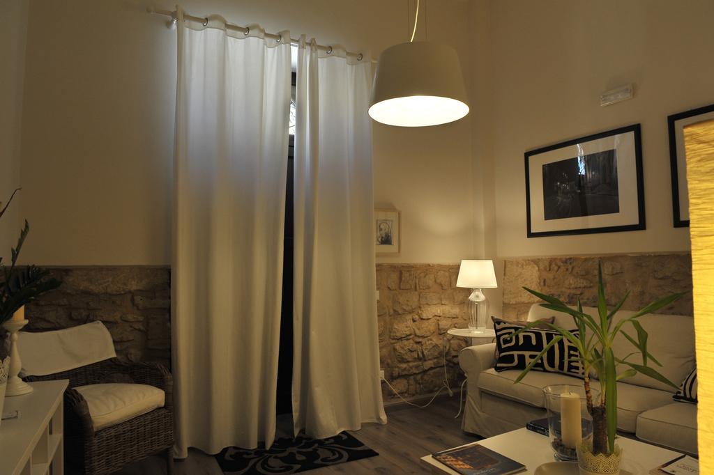 קומיסו B&B Al Teatro חדר תמונה